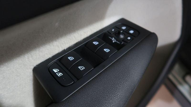 Volvo XC40 Recharge T5 Plug-in Hybrid Recharge Plus Bright