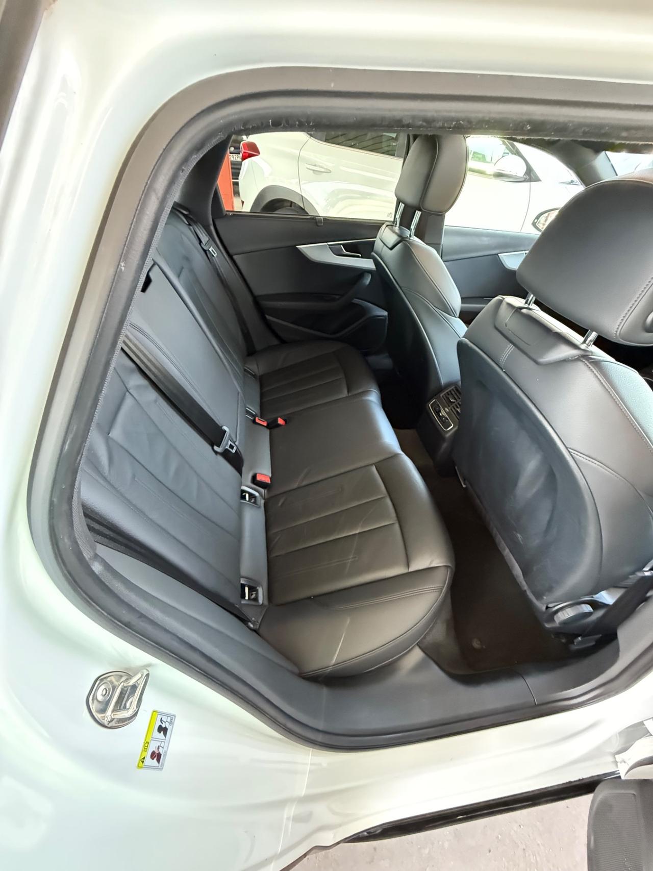 A4 allroad 2.0 TDI 190 CV S tronic-black pack -unipro-