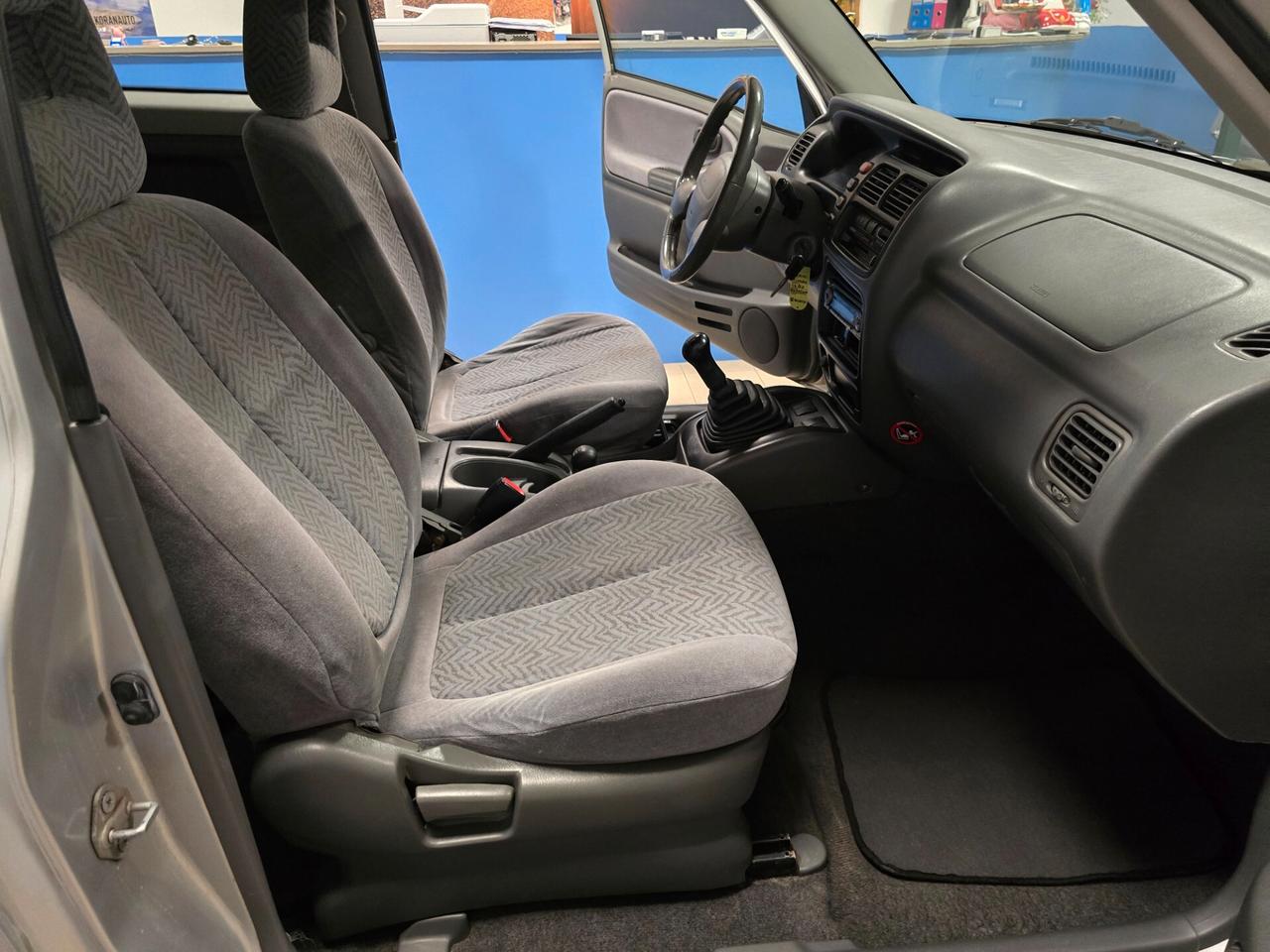 Suzuki Grand Vitara 1.6i 16V cat 3 porte