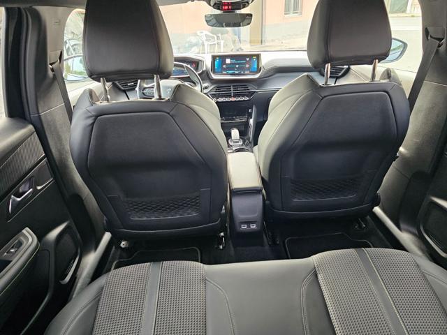 PEUGEOT 2008 motore elettrico 136 CV GT