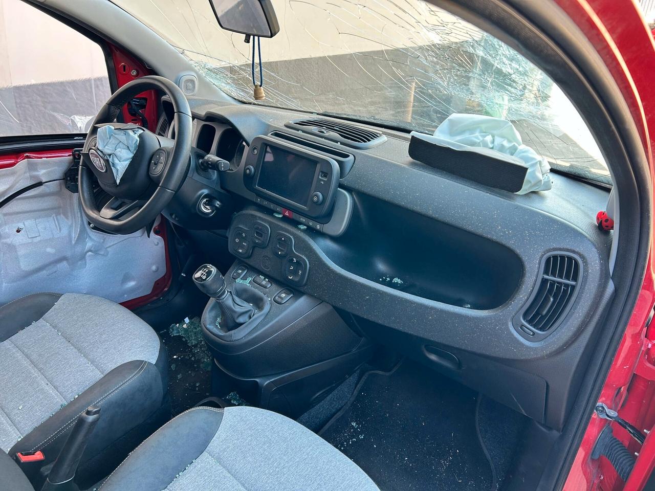 Fiat Panda 1.0 Hybrid Cross - 2022 Incidentata
