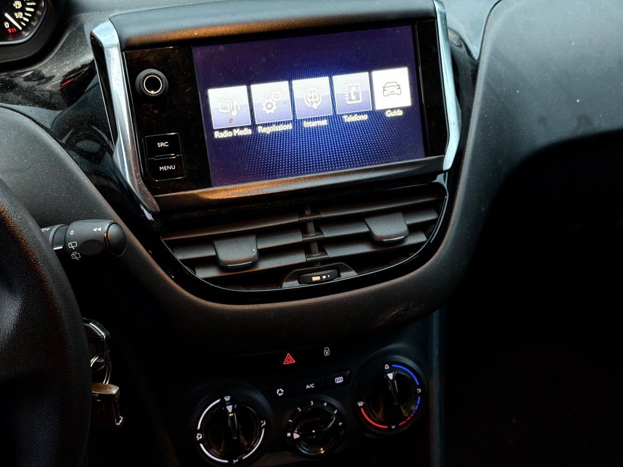 Peugeot 208 BlueHDi 75CV EURO6B INCIDENTATA