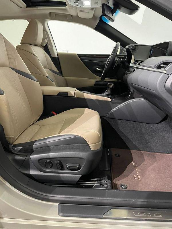 Lexus ES Hybrid Luxury