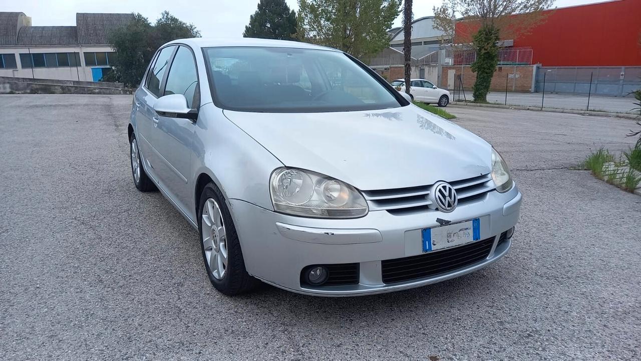 Volkswagen Golf 1.9 TDI 5p. Sportline