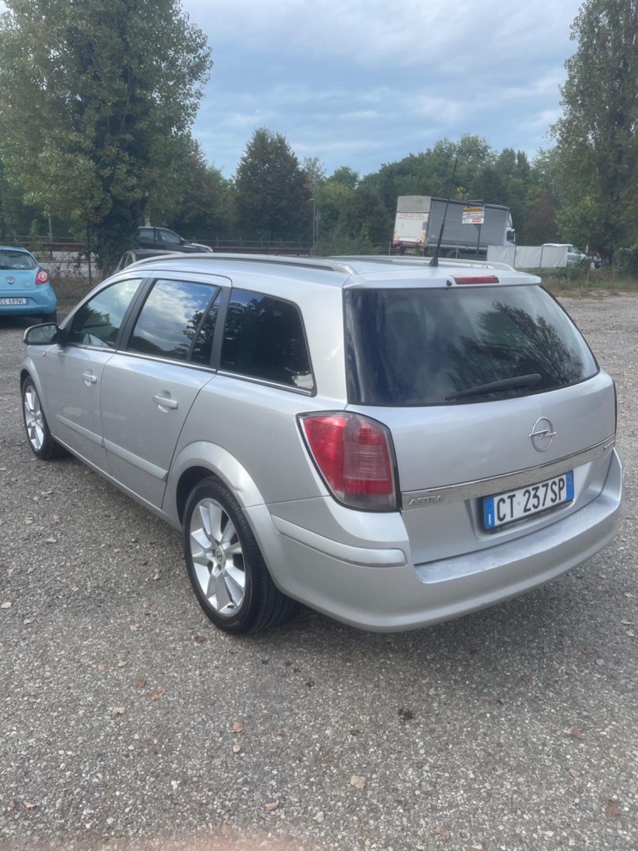 Opel Astra 1.9 CDTI 120CV Station Wagon Cosmo