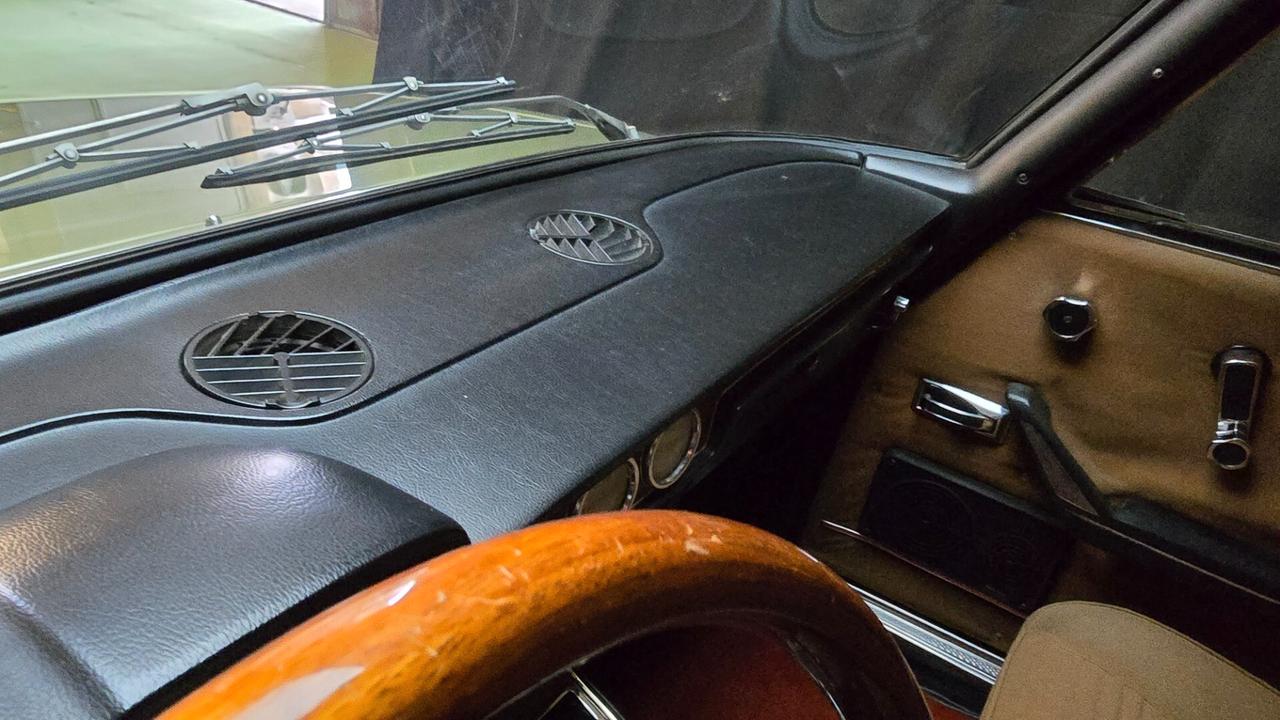 Alfa Romeo 2000 anno 1974 certificabile ASI