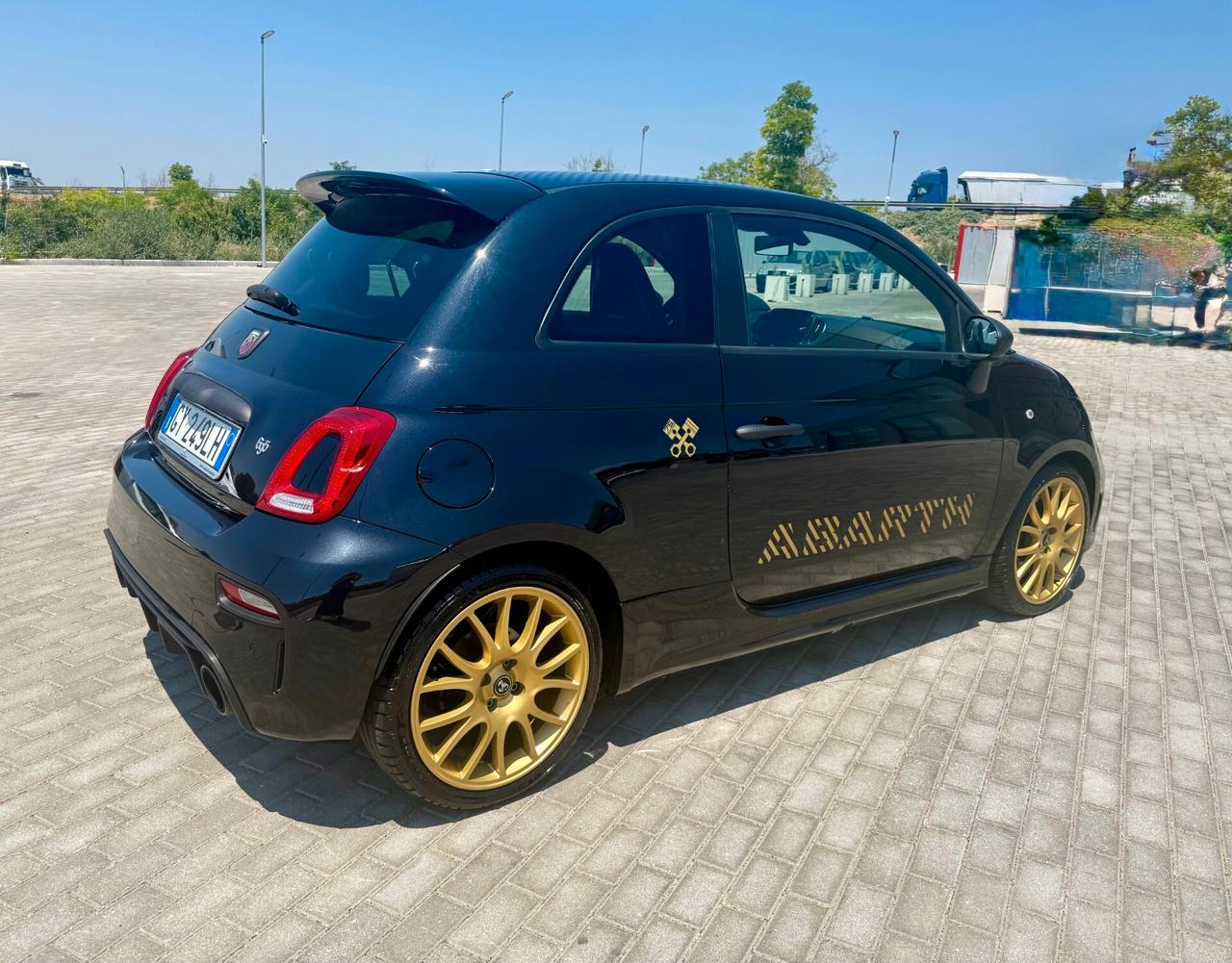 Abarth 695 1.4 Turbo T-Jet 180CV 75° ANNIVERSARIO