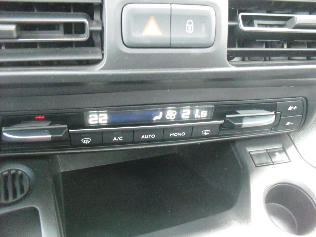 Citroen Berlingo BlueHDi 100 M Shine, full opt, ottime condizioni!!