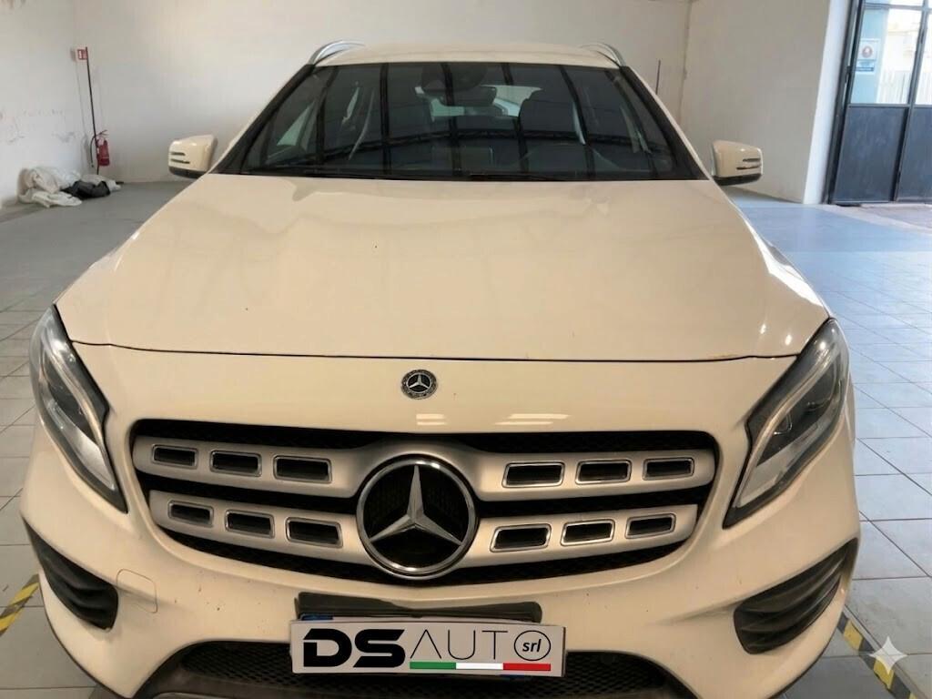*MERCEDES- BENZ GLA 200 D AMG PREMIUM