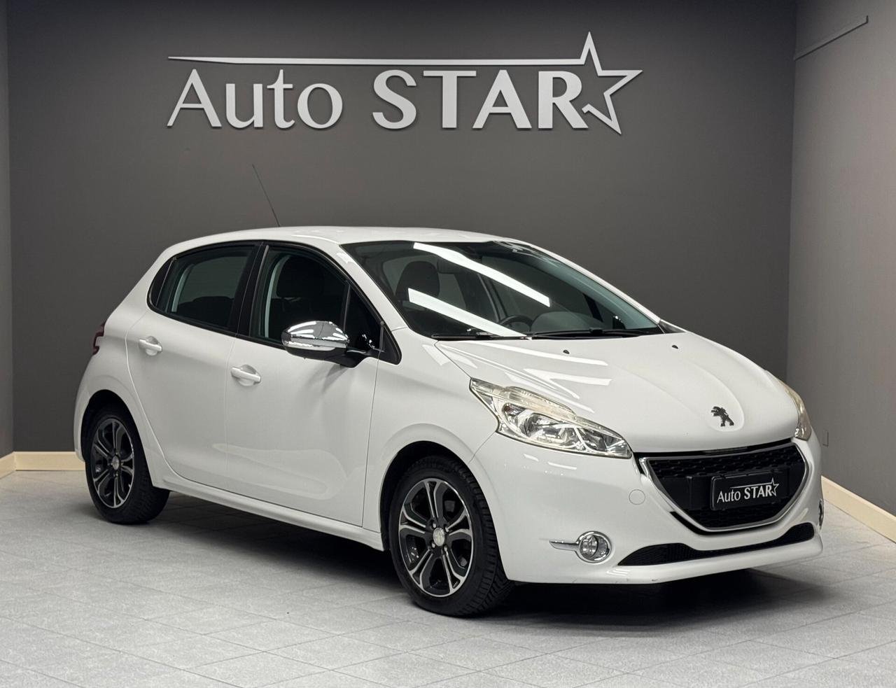 Peugeot 208 1.4 HDi 68 CV 5 porte Allure