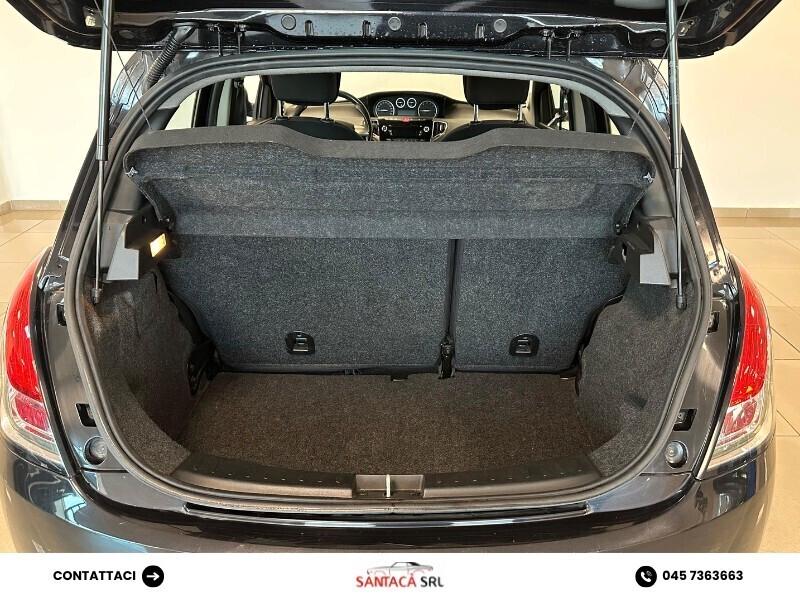 Lancia Ypsilon 1.2 69 CV 5 porte Platinum