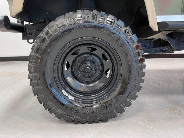 LAND ROVER Defender DEFENDER 90 2.0 FAM COUNTY SW