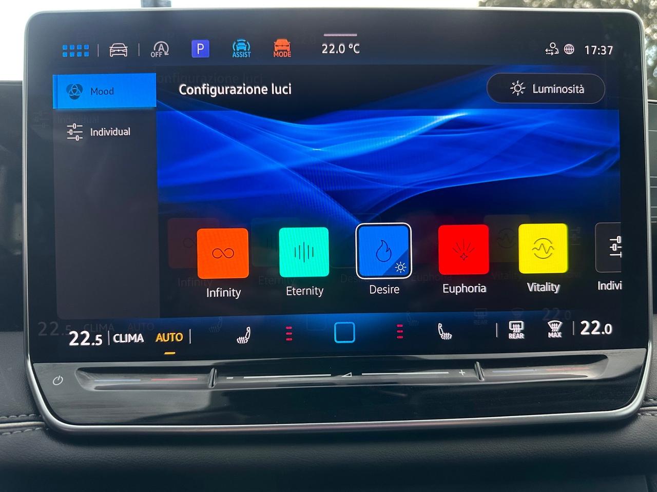 Volkswagen Tiguan 1.5 eTSI 150 CV ACT DSG Elegance UNIPRO Cerchi '20