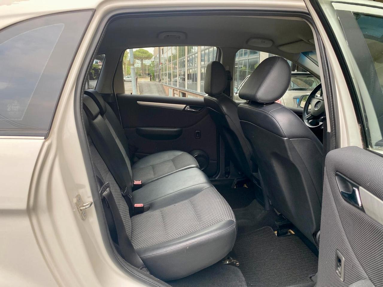 Mercedes-Benz B 180 AUTOMATICA -MANUTENZIONATA SEMPRE -AST PERDITEMPO