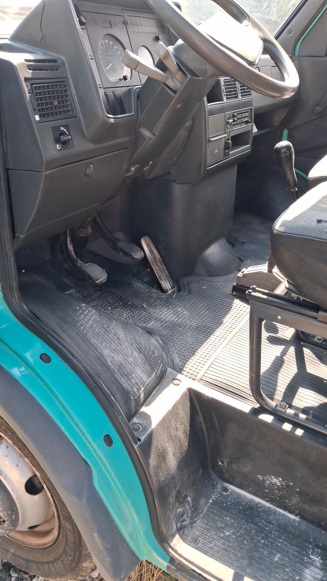 Iveco daily ribaltabile 3 lati 7 posti
