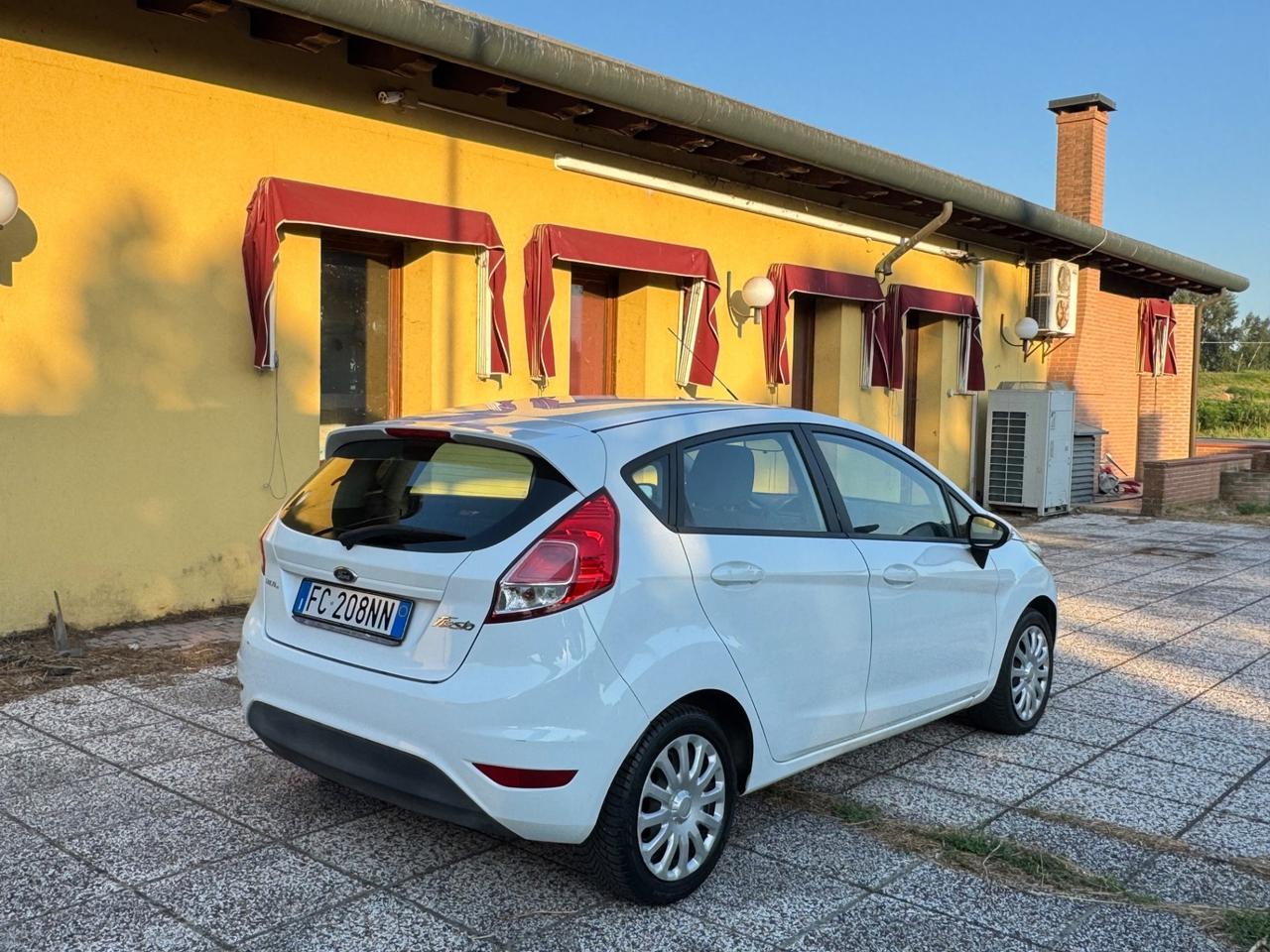 Ford Fiesta 1.5 TDCi 75CV 5 porte Business