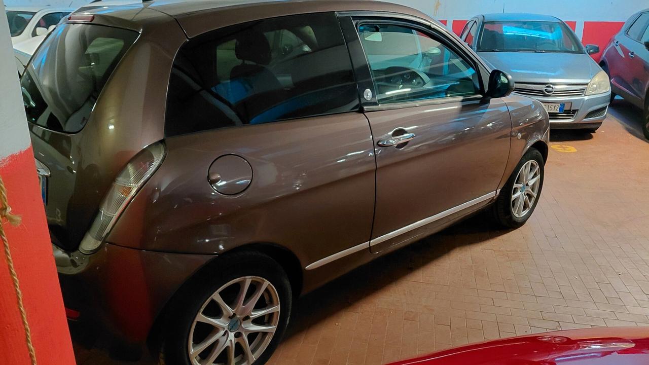 Lancia Ypsilon 1.4 New Oro Ecochic GPL