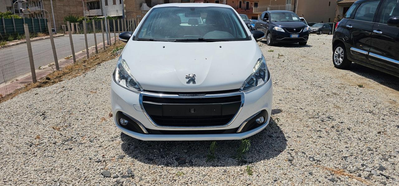 Peugeot 208 PureTech 82 5 porte Allure