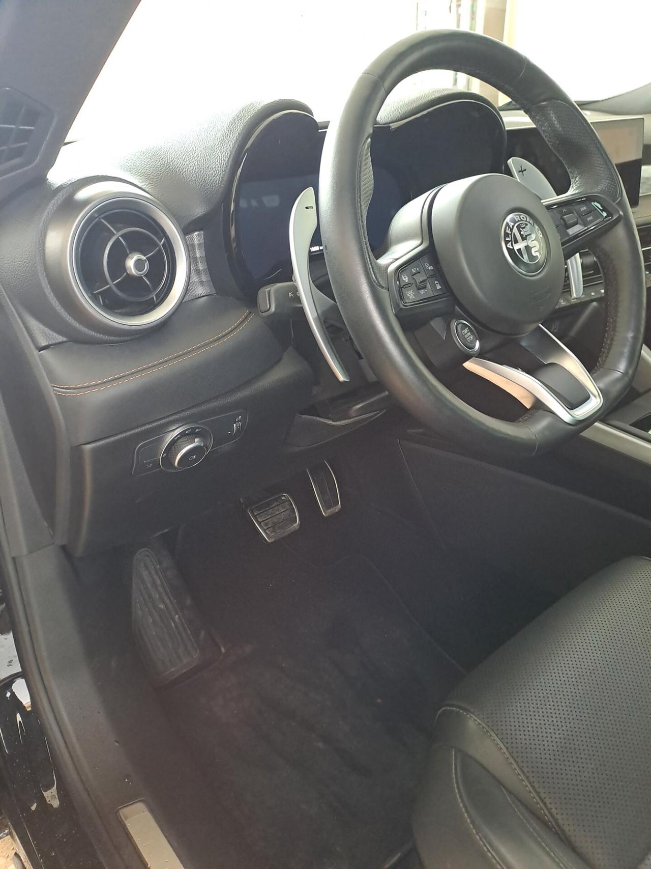 Alfa Romeo Tonale 1.6 diesel 130 CV TCT6 Veloce