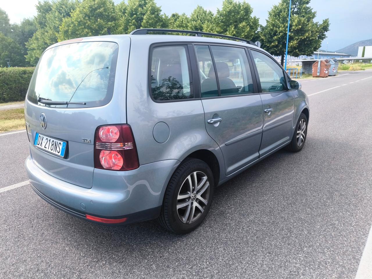 VOLKWAGEN TOURAN 1,9 TDI- 7 POSTI -OK NEOPATENTATI-KM 130000