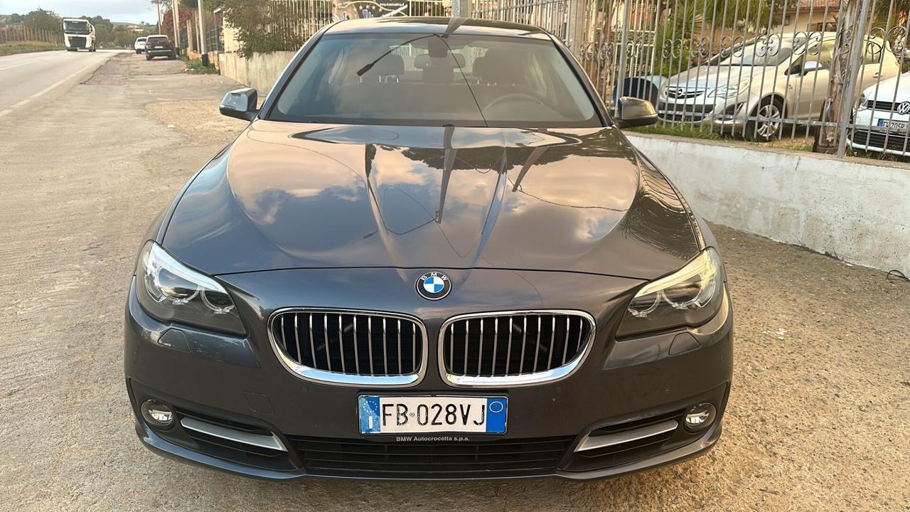 Bmw 520d Business aut. 190 Cv - 2015