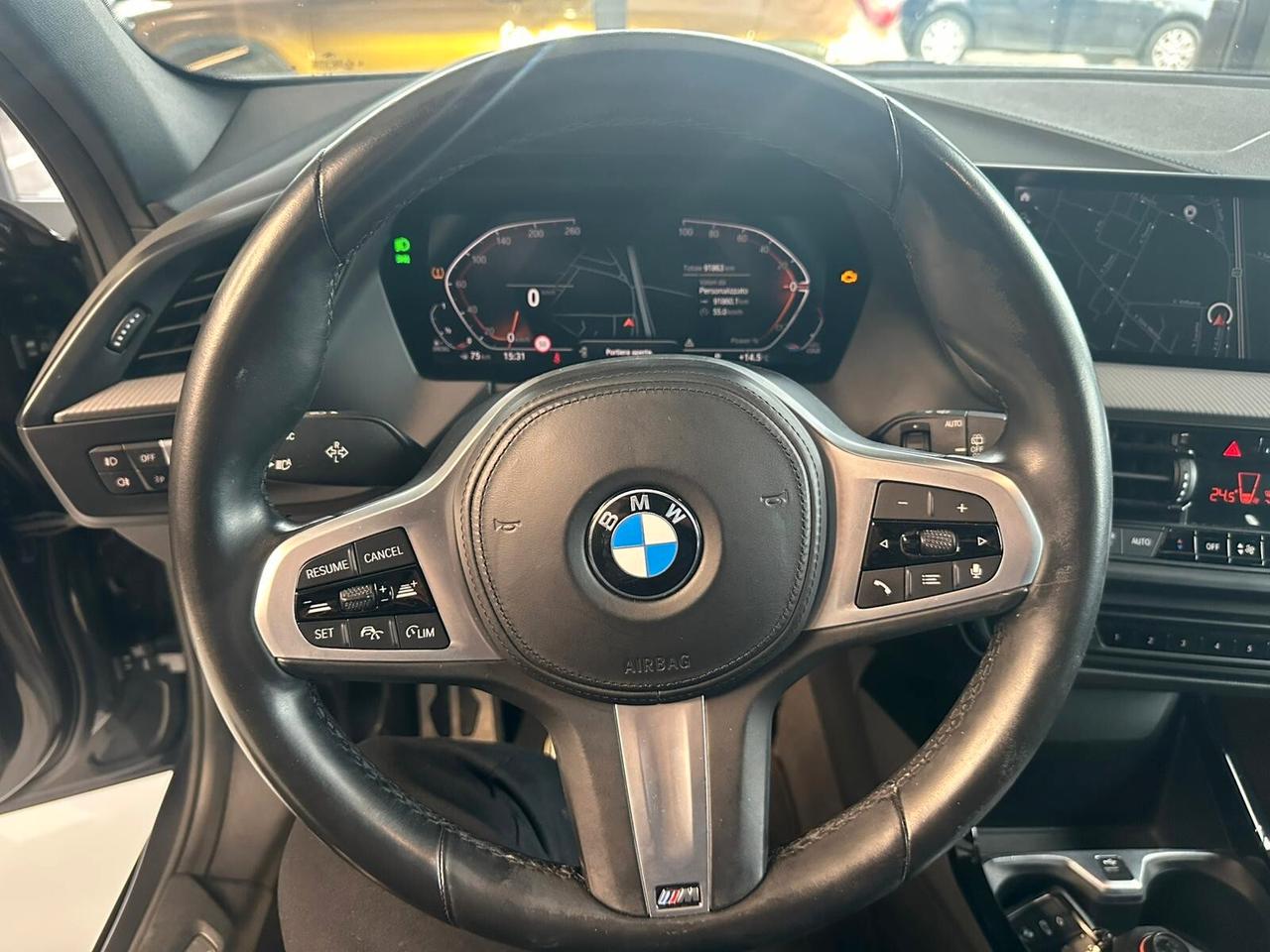 Bmw 118 118d 5p. Msport Exterior