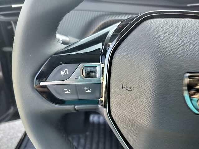 Peugeot 208 motore elettrico 136 CV Allure