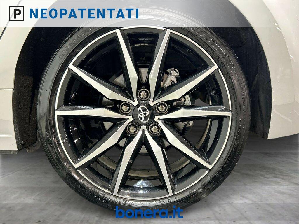 Toyota Corolla 1.8 VVT-i Hybrid GR Sport bi-tone CVT