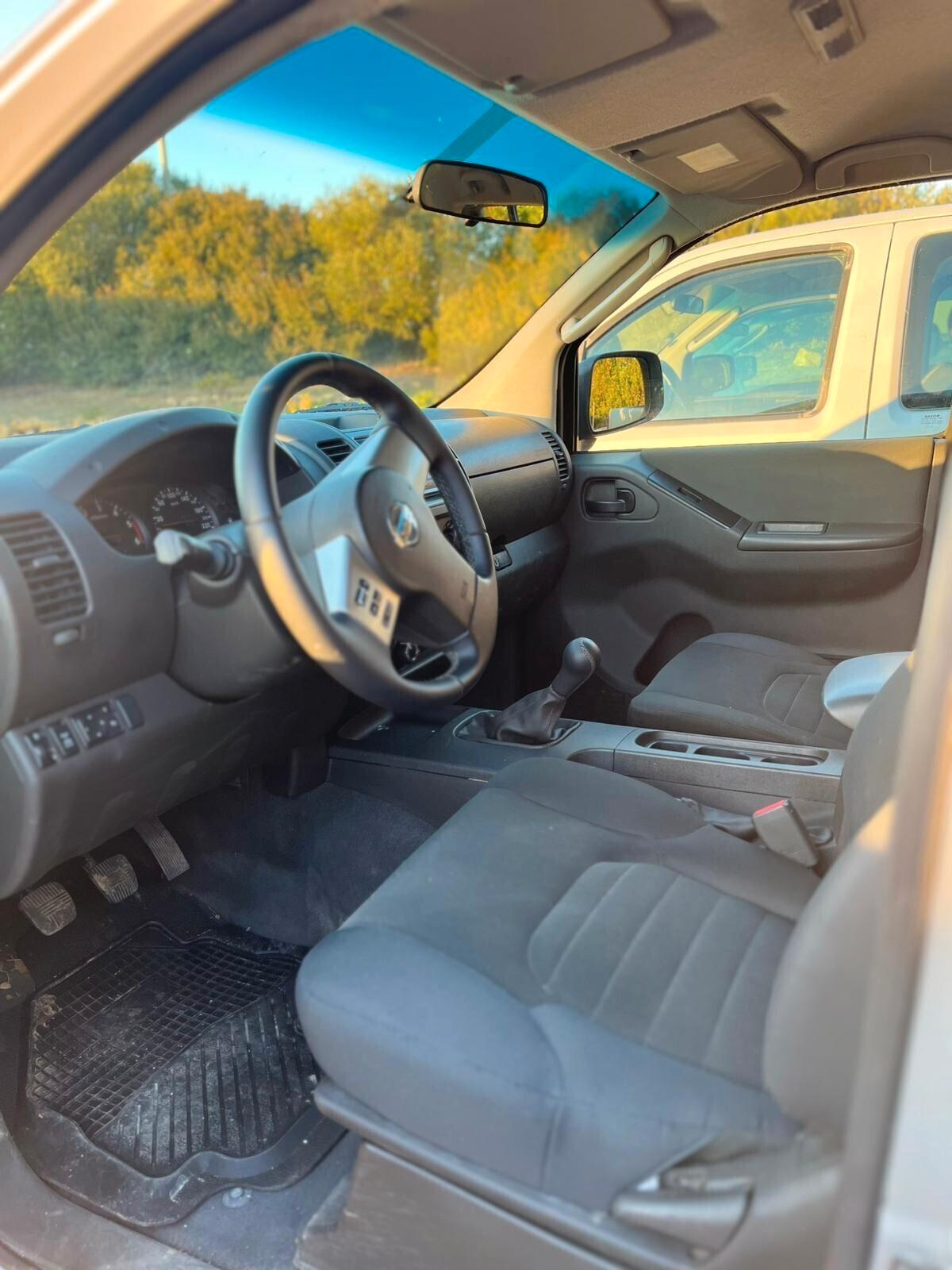 Nissan Navara 2.5 dCi 190CV 4 porte Double Cab XE