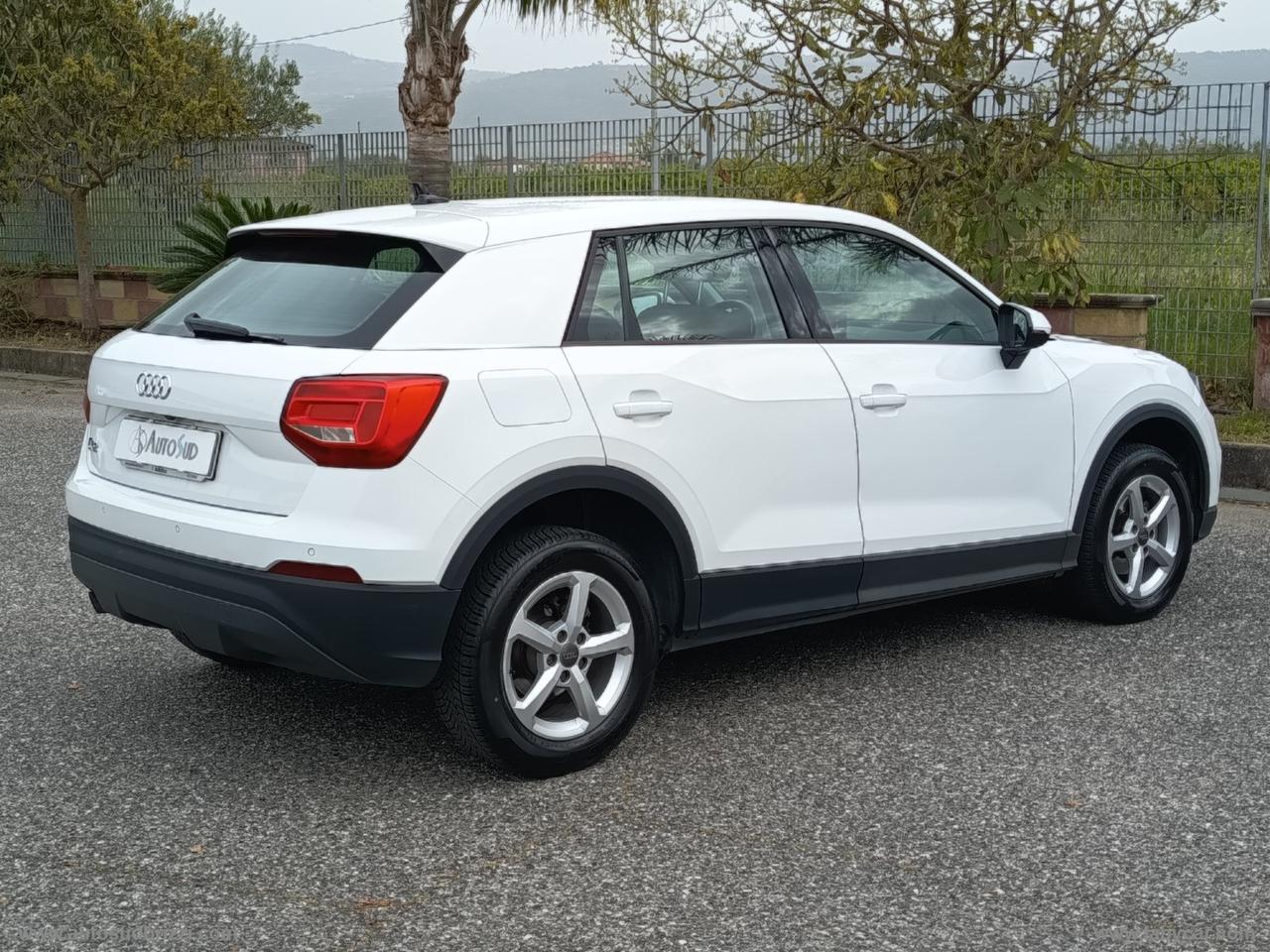 AUDI Q2 30 TDI S tronic Business