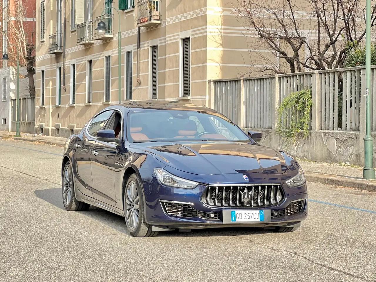Maserati Ghibli V6 430 CV Q4 Granlusso