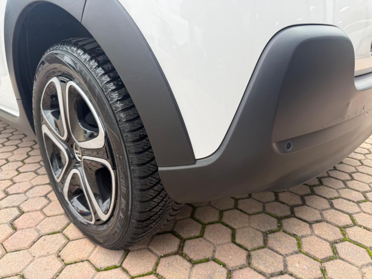 Citroen C3 PureTech 82 Shine OK NEOPATENTATI