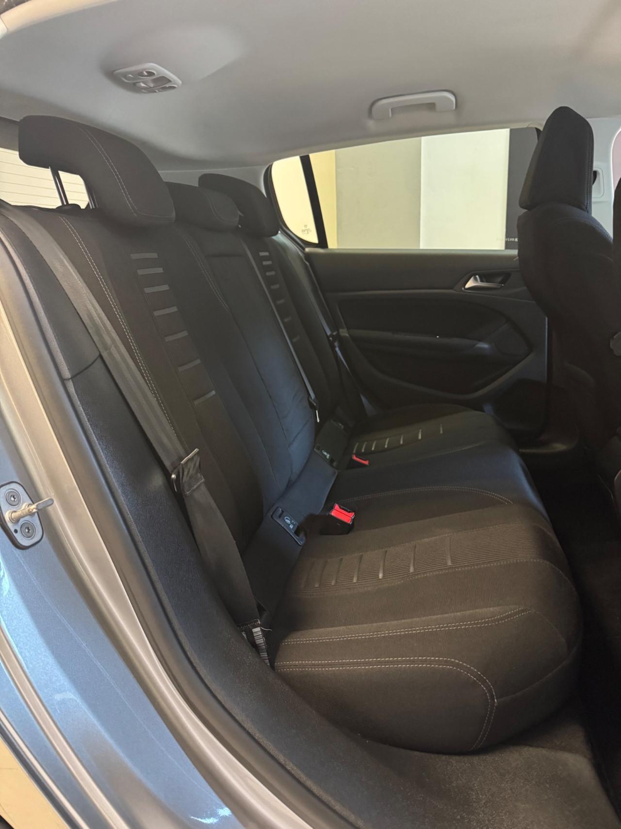 Peugeot 308 1.6 HDi 115 CV Stop&Start Allure