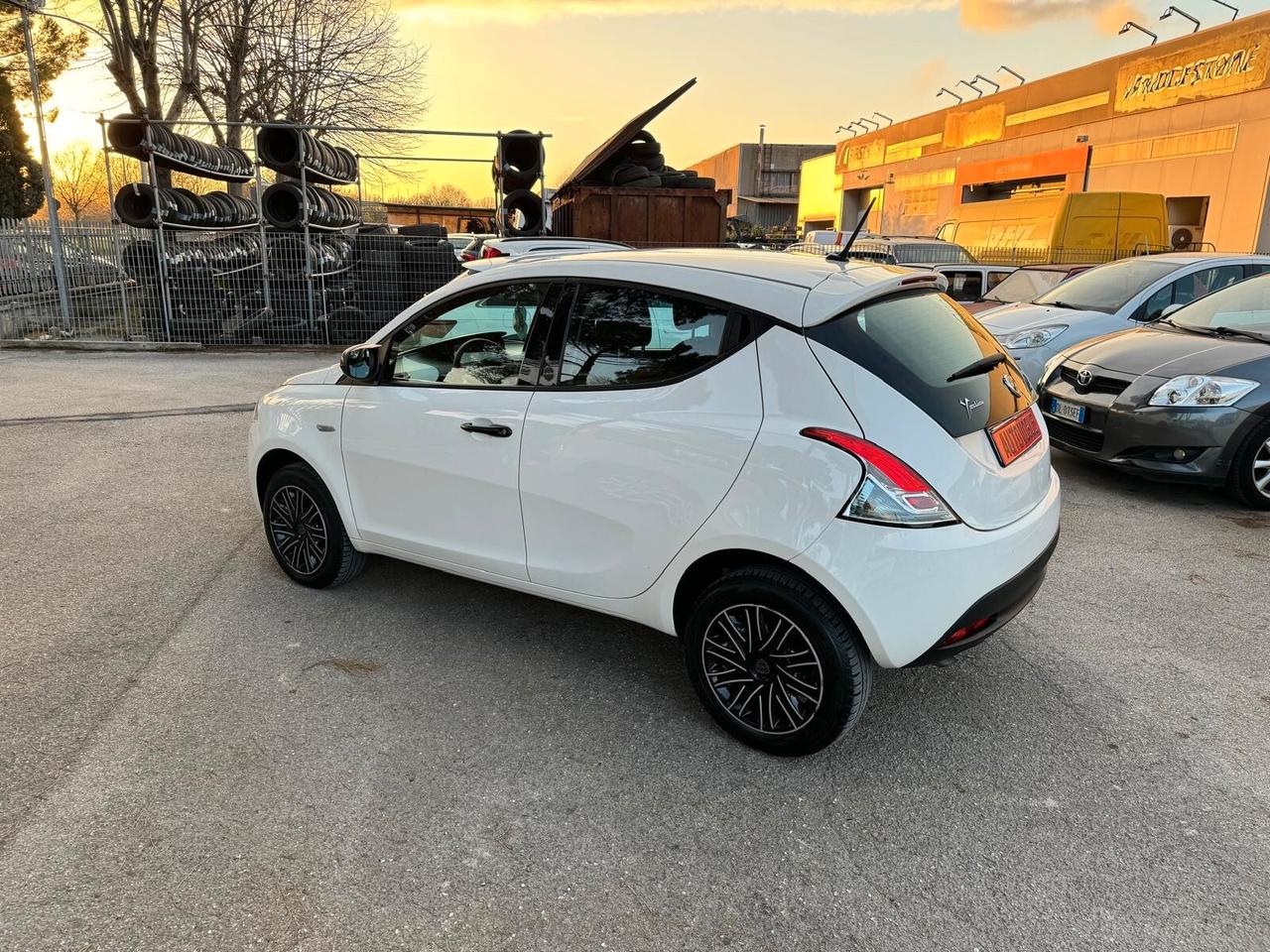 Lancia Ypsilon 0.9 T.AIR 84CV METANO