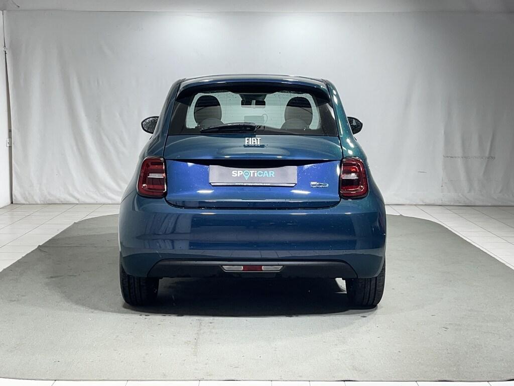 Fiat 500 e 42 kWh