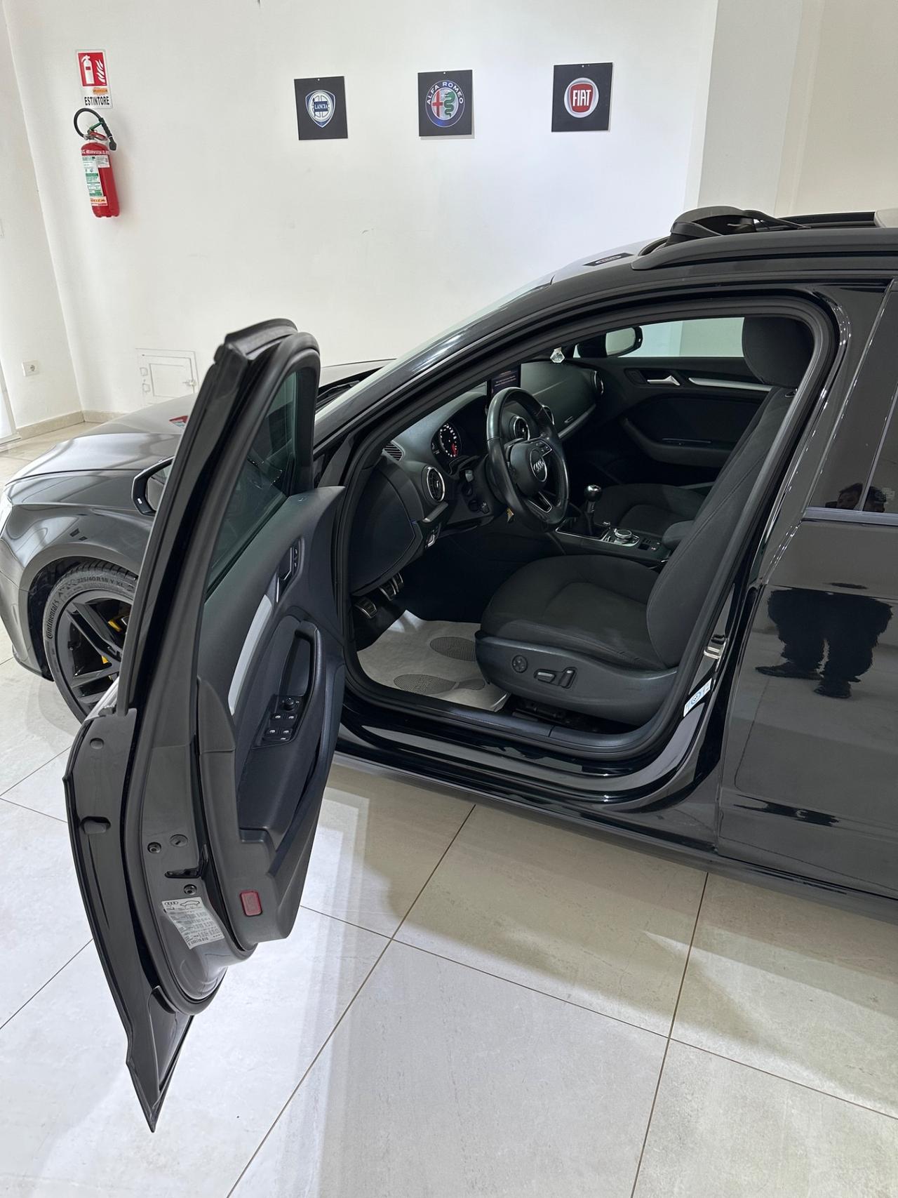 Audi A3 SPB 30 TDI SPORT TOTAL BLACK TETTO APRIBILE