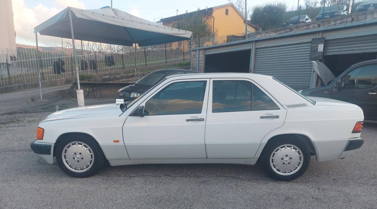 Mercedes-benz 190 2.0 E