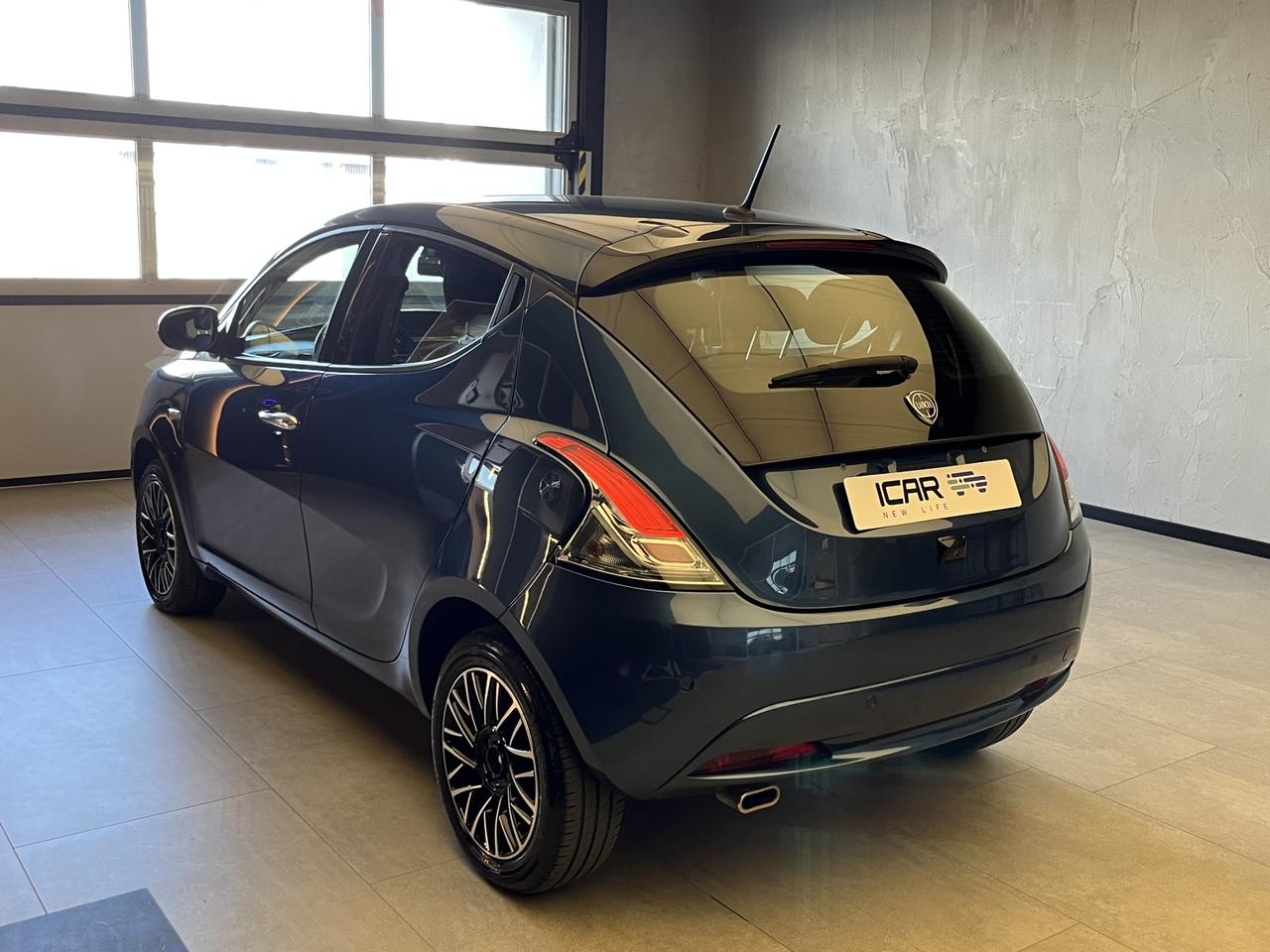 LANCIA Ypsilon III 2021 - Ypsilon 1.0 firefly hybrid Platino s&s 70cv