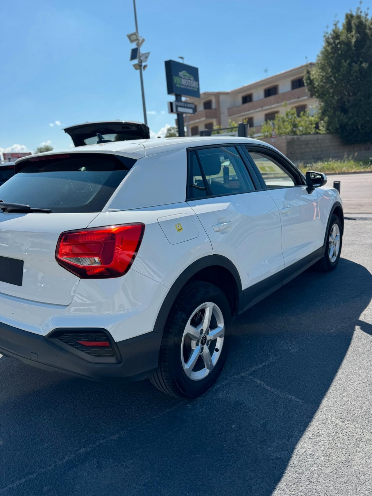 Audi Q2 30 TDI S tronic Business 04/2023