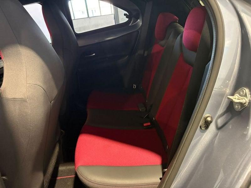 Toyota Aygo X 1.0B (72 CV) Undercover S-CVT