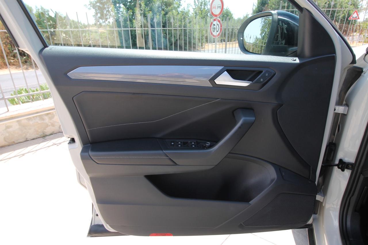 Volkswagen T-Roc 1.0 TSI Style 110cv | 2022