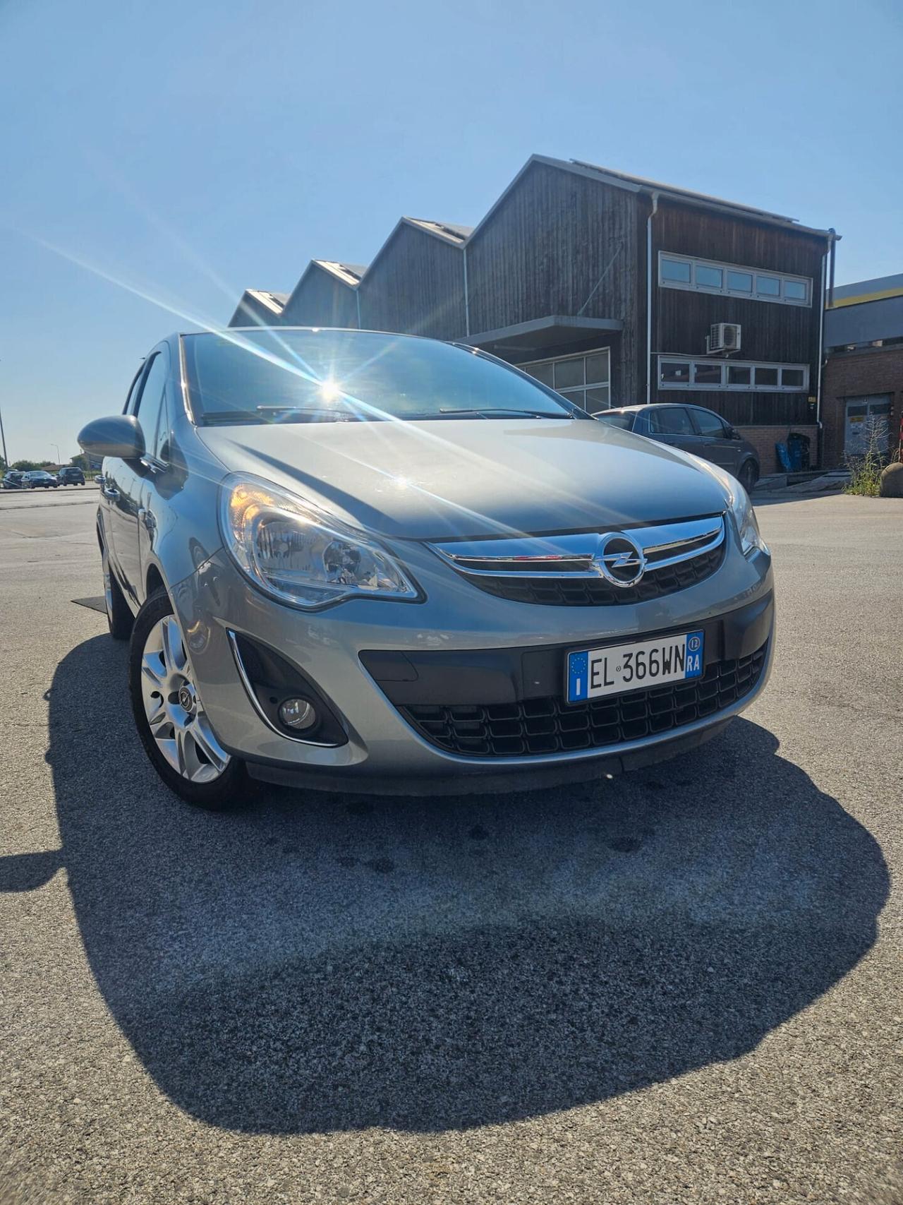 Opel Corsa 1.4 16V GPL Pari al nuovo!