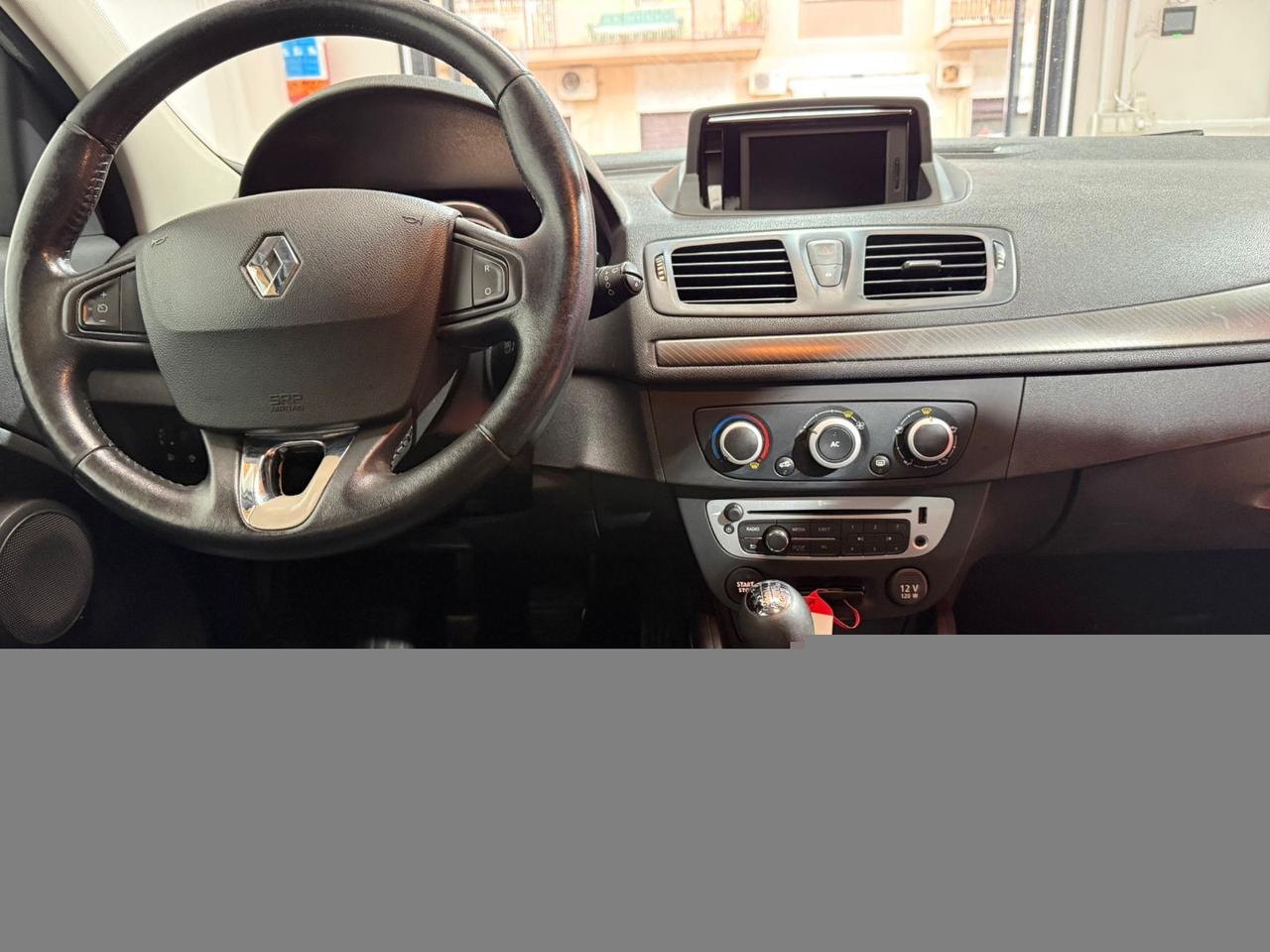 RENAULT Mégane 1.5 dCi 110 CV SporTour Live
