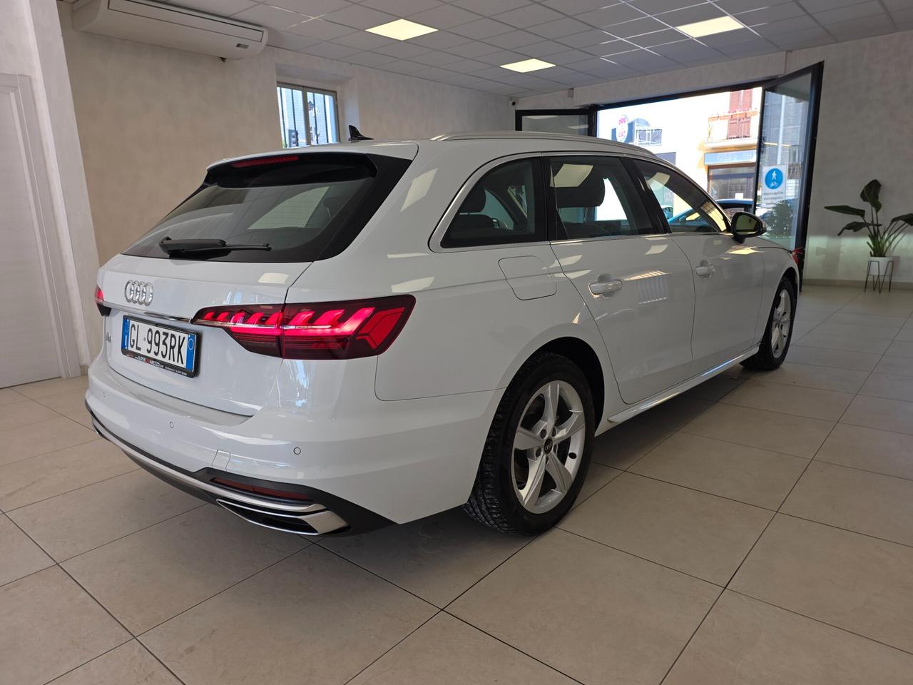 Audi A4 Avant 35 TDI/163 CV S tronic Business Advanced