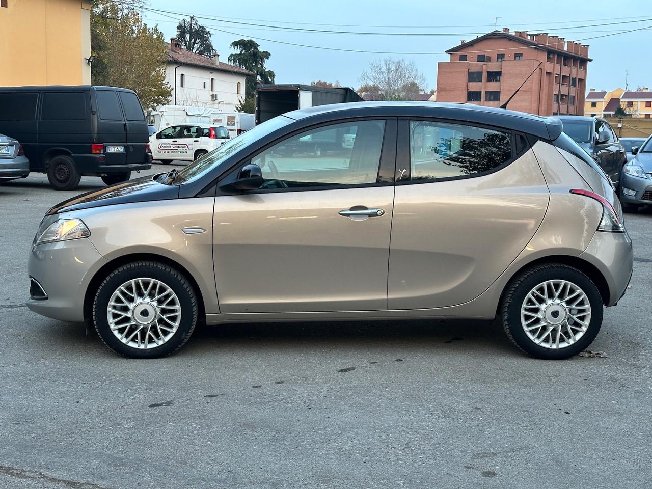 Lancia Ypsilon 1.2 69 CV Platinum Solo 115mila km