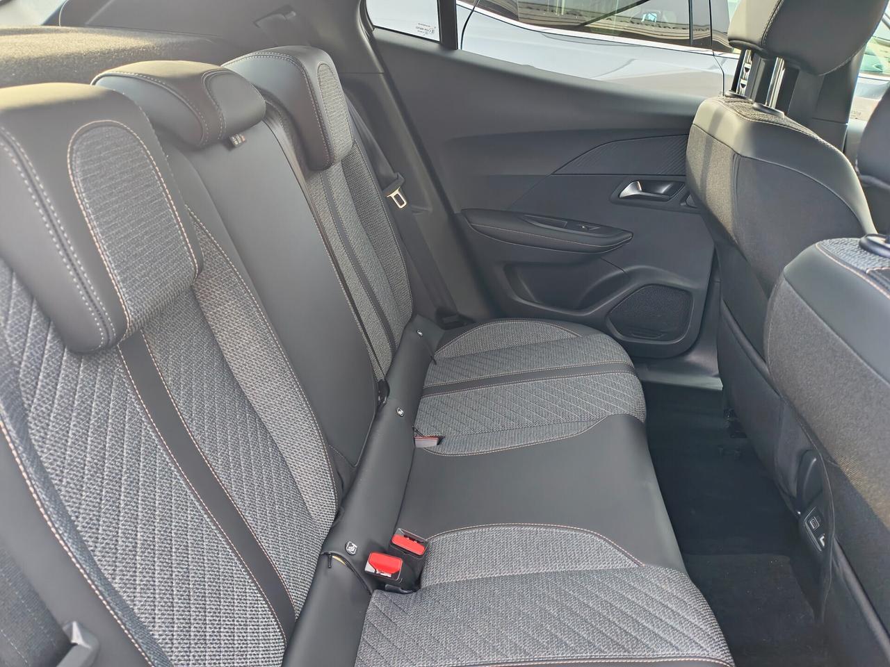 Peugeot 2008 PureTech 100 S&S Allure