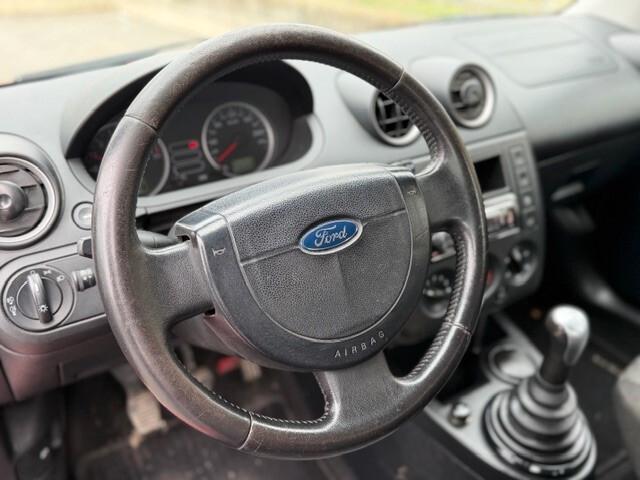 Ford Fiesta 1.2 16V 5p. euro 4 ok neopatentati