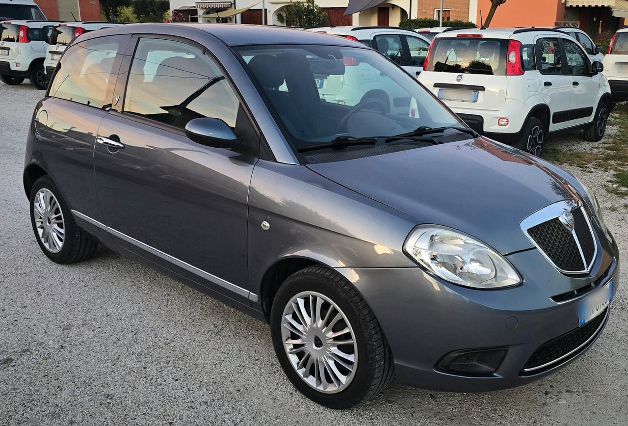 Lancia Ypsilon 1.2 - PERFETTA