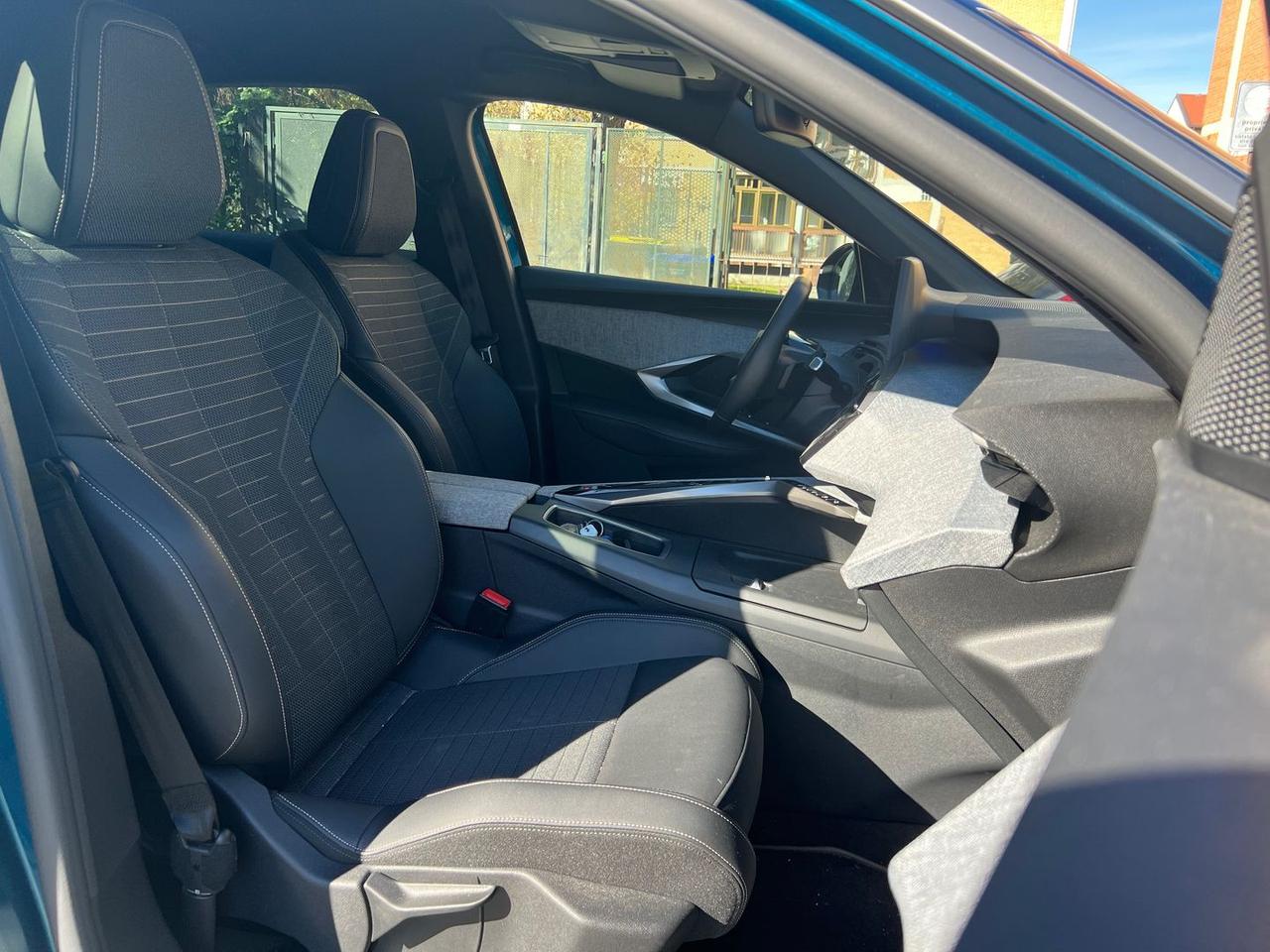 Peugeot 3008 Allure 1.2 136/145 MHEV #7449