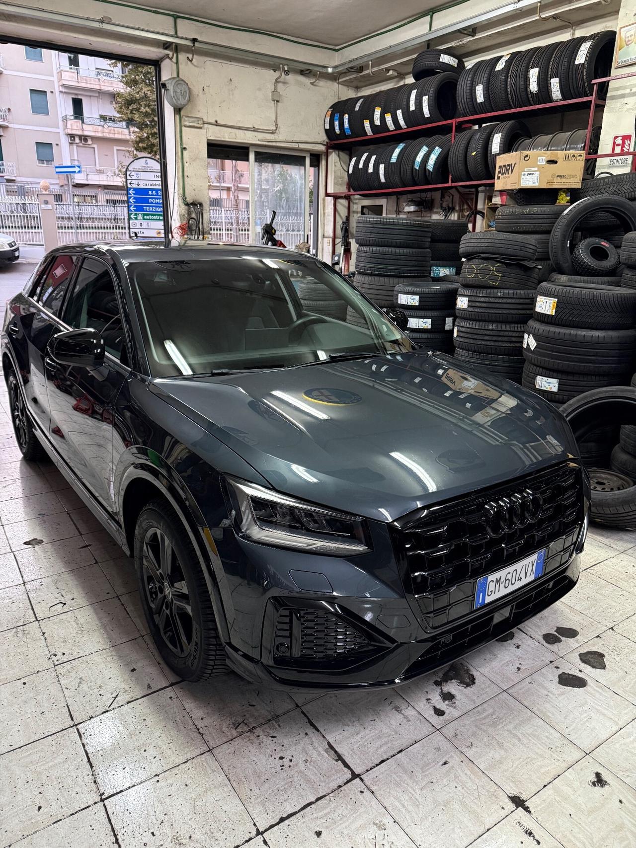 Audi Q2 30 TDI S tronic Identity Black
